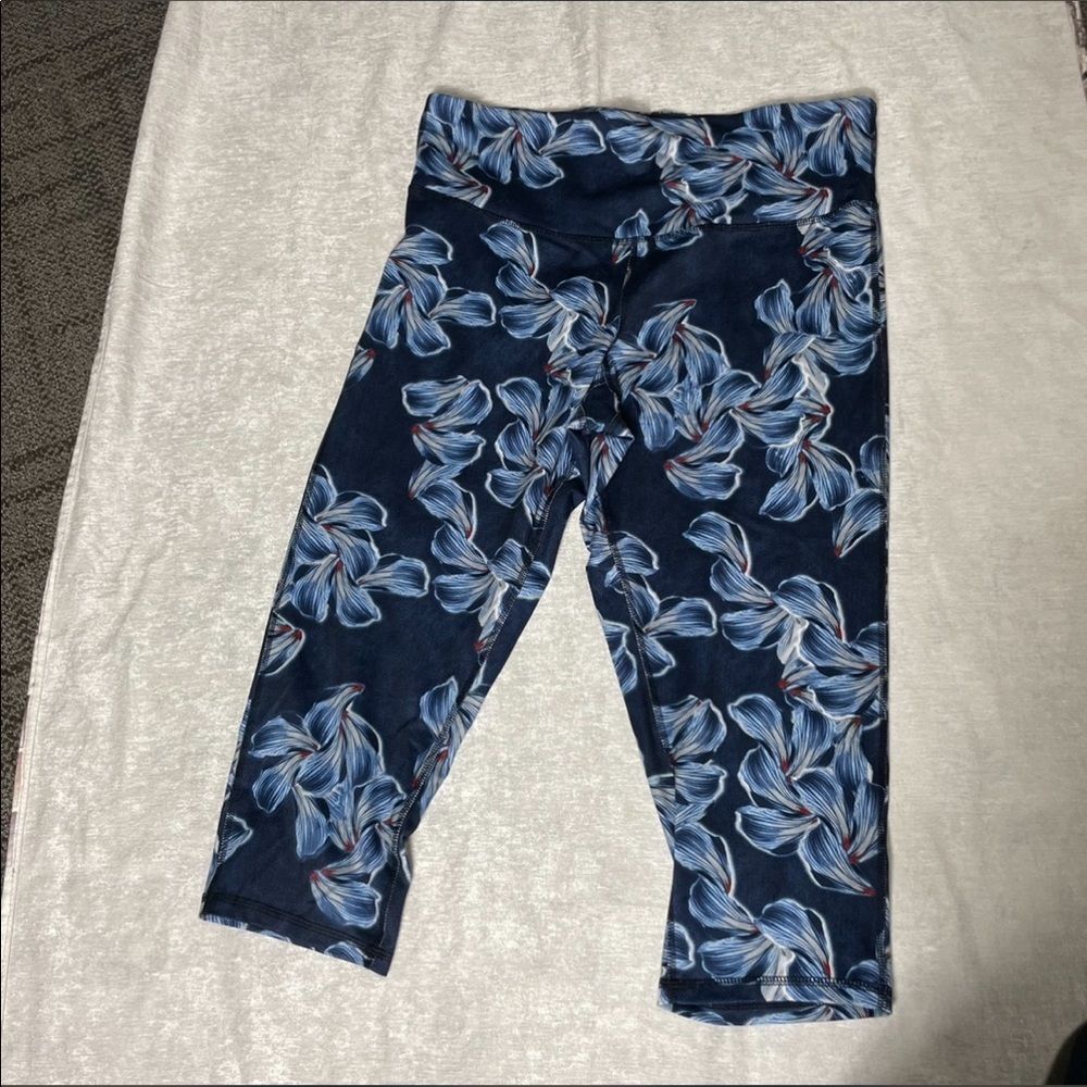 Champion Navy Blue Floral Capri Leggings